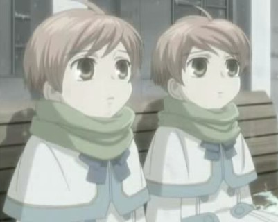 Kaoru a Hikaro jako malí Kaoru a Hikaro jako malí